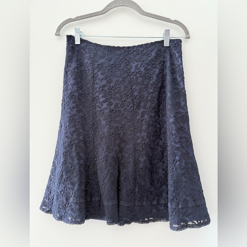 Cynthia Steffe Navy Floral Lace Skirt – Size 6 - Picture 2 of 12